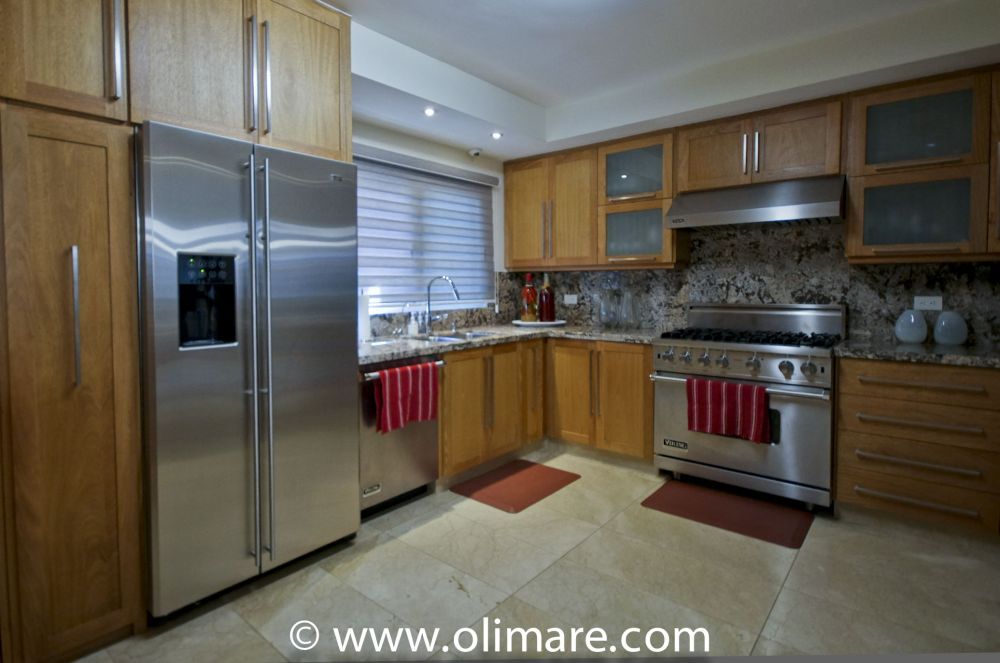 31015 Moderna Y Elegante Casa En Venta Santiago Bienes Raices