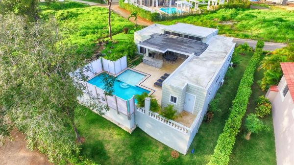 Villa Sunseeker prediseñada en proyecto cerrado | Real Estate in Dominican Republic