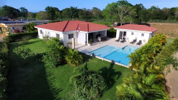 Villa Bella Prediseñada en Proyecto Cerrado | Bienes Raices Republica Dominicana 