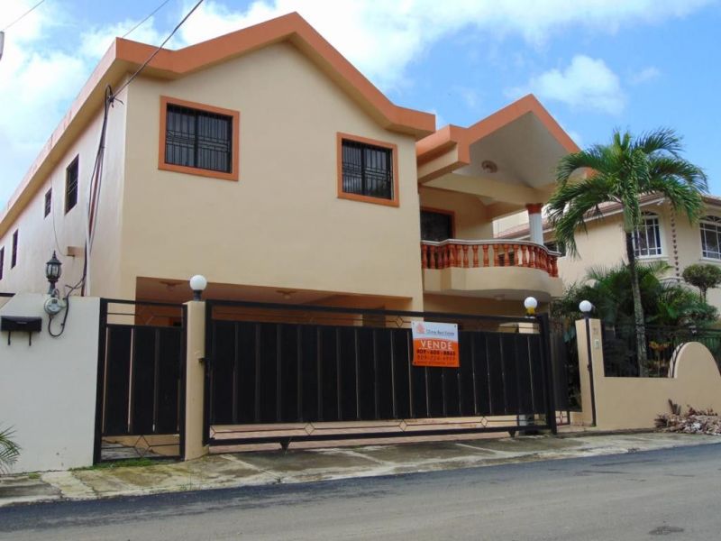 En Villa María, área tranquila, tenemos la casa que necesitas. | Bienes Raices Republica Dominicana 