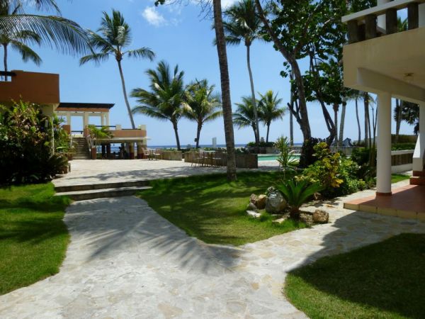 Condos en residencial frente mar con FINANCIMIENTO | Bienes Raices Republica Dominicana 