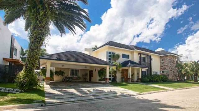  OLIMA REAL ESTATE VENDE Casa de lujo en Santiago | Exclusividad, Elegancia y Confort Absoluto.
 | Bienes Raices Republica Dominicana 