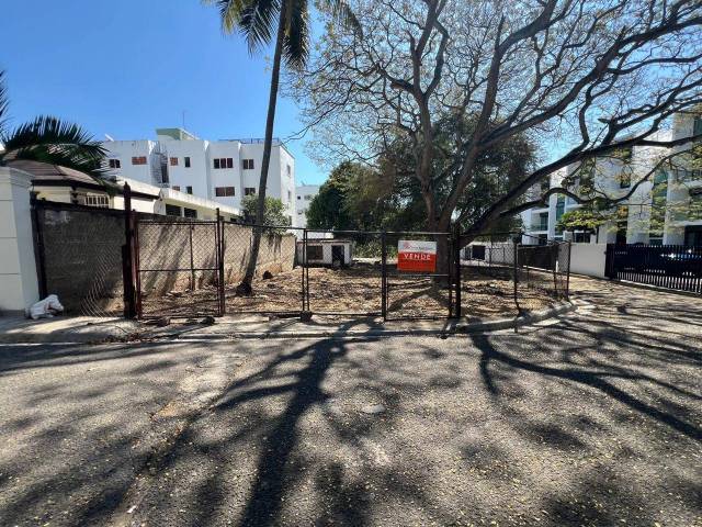 Busca un terreno céntrico para desarrollar proyecto?  Entonces esto es para ti… | Bienes Raices Republica Dominicana 