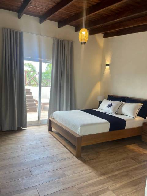 Penthouse de lujo a solo 10 minutos caminando de Playa Bonita
¿Buscas un hogar con privacidad, seguridad y un ambiente familiar?
Este exclusivo penthouse es perfecto tanto para vivir como para disfrutar tus vacaciones en uno de los destinos más hermosos de República Dominicana.
 | Bienes Raices Republica Dominicana 